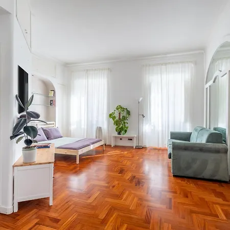 Your Elegant Loft At Termini Station Daire Roma