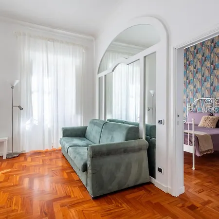 Your Elegant Loft At Termini Station Daire Roma